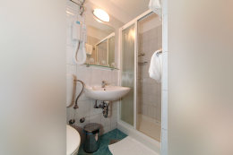 Hotel Brzet***: příklad třílůžkového pokoje<br />
- s polopenzí