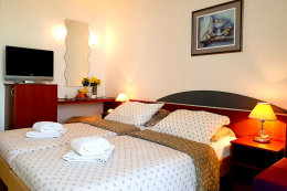 Hotel Brzet***: příklad třílůžkového pokoje<br />
- s polopenzí