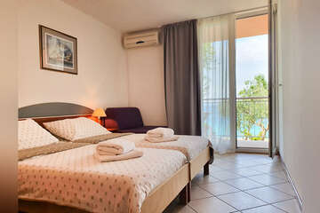 Hotel Brzet***: příklad třílůžkového pokoje<br />
- s polopenzí