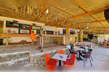 Písečná pláž Planjka, Stará Novalja, ostrov Pag, Chorvatsko