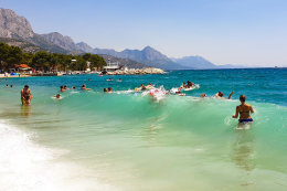 Živogošče Blato - oblázkové pláže, Makarská riviéra, Chorvatsko