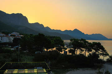 A6 - apartmány Živogošče 11 - pohled z terasy před svítáním, Živogošće - Blato, Makarská riviéra, Chorvatsko