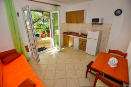 A13 - apartmány Maćina, Živogošće-Blato, Makarská riviéra, Chorvatsko