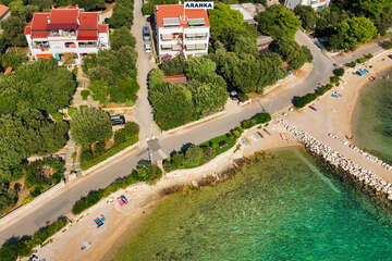 Apartmány Aranka - letecký pohled, Mandre, ostrov Pag, Chorvatsko