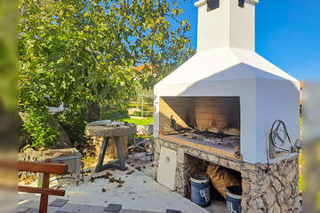 Apartmány Dobropoljana - společný gril pro A1, A2, A3 Dobropoljana, ostrov Pašman, Chorvatsko