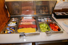 Penzion Magazin - snídaňový bufet, Tkon, ostrov Pašman, Chorvatsko