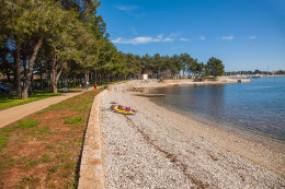 Apartmány Orijan - oblázková pláž, Novigrad, Istrie, Chorvatsko