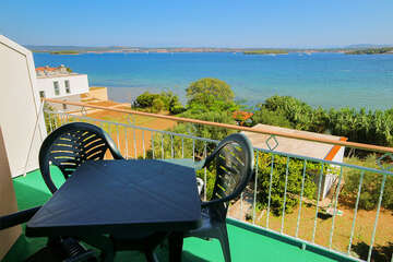 Penzion Magazin - výhled z terasy apartmánu A7, Tkon, ostrov Pašman, Chorvatsko