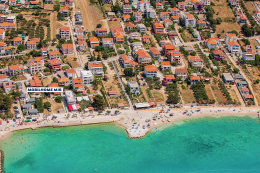 Pakoštane - letecký pohled, Zadarská riviéra, Chorvatsko