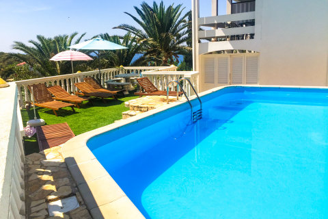 Apartmány Garden Resort-L - bazén a lehátka u domu, Potočnica, ostrov Pag, Chorvatsko