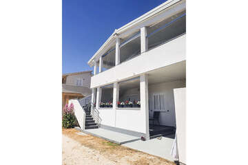 Apartmány Dominik - dům po rekonstrukci teras, Privlaka, Zadarská riviéra, Chorvatsko