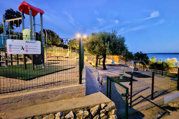 Apartmány Roza - dětské hřiště blízko domu, Mandre, ostrov Pag, Chorvatsko