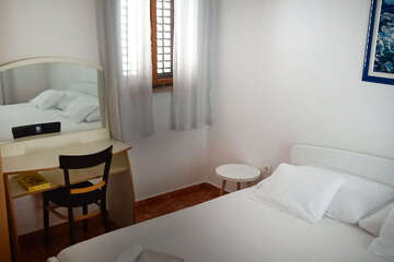 Apartmán Vlaho II - ložnice se dvěma lůžky, Jižní zátoky ostrova Hvar, Chorvatsko