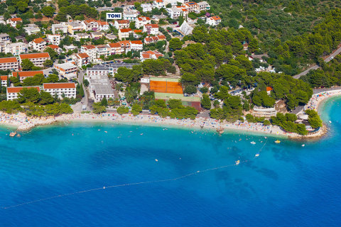 Podgora a Čaklje - letecký pohled, Makarská riviéra, Chorvatsko