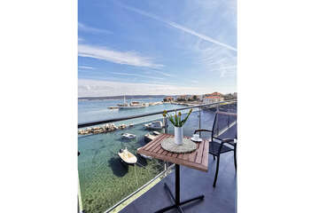 Apartmány Lanterna: apartmán A1 pro 4 osoby,<br />
2. poschodí