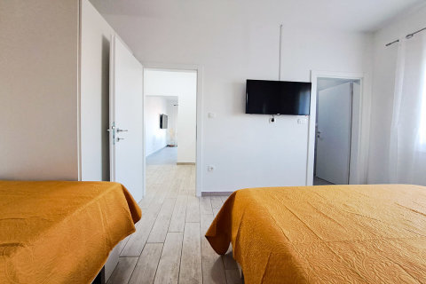 Apartmány Lanterna: apartmán A3 pro 2-3 osoby,<br />
1. poschodí