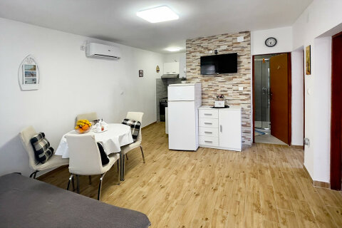 A1 - apartmány Džina, Privlaka, Zadarská riviéra, Chorvatsko