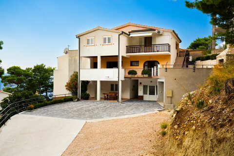 Apartmány Vese - (foto domu před rekonstrukcí prvního poschodí), Brela, Makarská riviéra, Chorvatsko