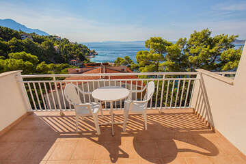 Apartmány Vese - výhled z terasy apartmánu A3, Brela, Makarská riviéra, Chorvatsko