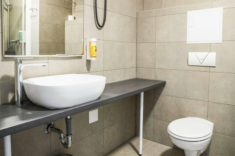 Dvoulůžkový pokoj s přímým výhledem na moře, Hotel Plaža, město Pag, ostrov Pag, Chorvatsko