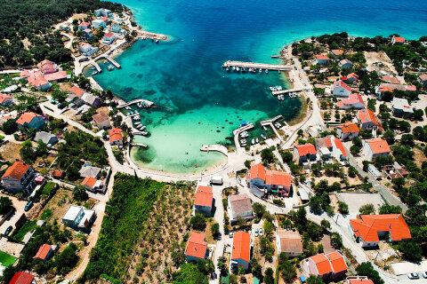 Jakišnica, ostrov Pag, Chorvatsko