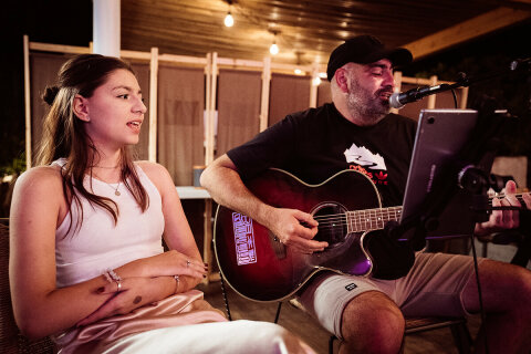 Resort Zelena Punta - večer s živou hudbou, Kukljica, ostrov Ugljan, Chorvatsko