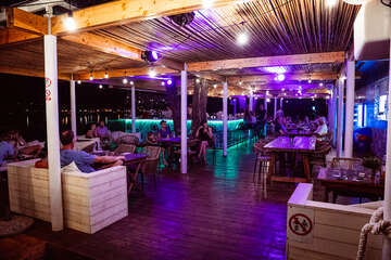 Resort Zelena Punta - plážový bar Skakaona, Kukljica, ostrov Ugljan, Chorvatsko