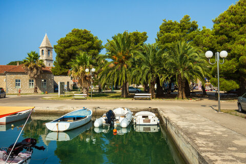 Kukljica - centrum, ostrov Ugljan, Chorvatsko