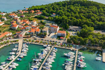 Kukljica - letecký pohled, ostrov Ugljan, Chorvatsko