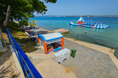 Apartmány Tulipan - Južna plaža 130 m od domu, vodní atrakce, Tkon, ostrov Pašman, Chorvatsko