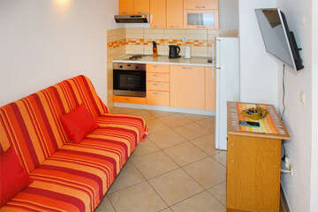 apartmány Mali Luka: apartmán A4 pro 4-5 osob, <br />
3. poschodí