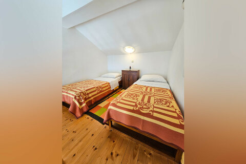 apartmány Mali Luka: apartmán A5 pro 2-5 osob, <br />
3. poschodí