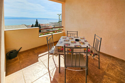 apartmány Mali Luka: apartmán A2 pro 2-4 osoby, <br />
2. poschodí