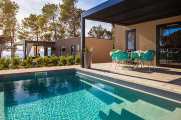 Mobilhome Avalona - příklad mobilhomu typu "C" - Mobilhome Luxury s bazénem pro 4–6 osob, Aminess Camping Resort, Povljana, ostrov Pag, Chorvatsko