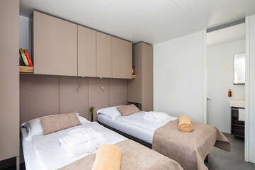 Mobilhome Avalona - příklad mobilhomu typu "C" - Mobilhome Luxury s bazénem pro 4–6 osob, Aminess Camping Resort, Povljana, ostrov Pag, Chorvatsko