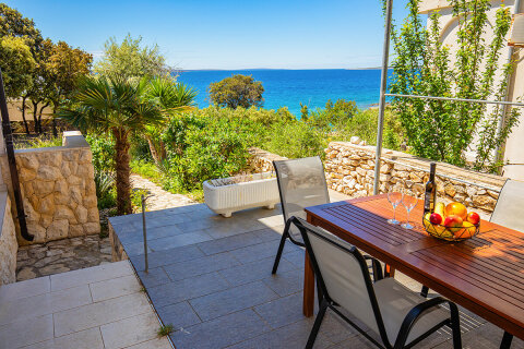 A7 -  apartmány Roza pro 2-4 osoby, horní budova - přízemí,  Mandre, ostrov Pag