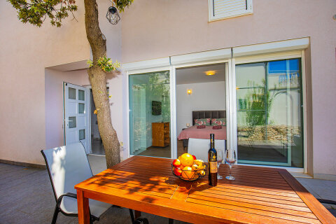 A7 -  apartmány Roza pro 2-4 osoby, horní budova - přízemí,  Mandre, ostrov Pag