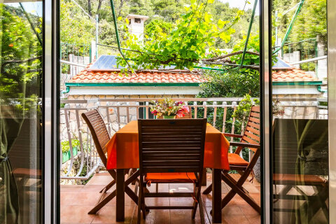 A2 - apartmány Plaža, Jižní zátoky ostrova Hvar, Chorvatsko