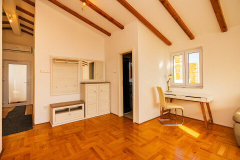 apartmány Suzana: apartmán A5 pro 4 osoby,<br />
2. poschodí