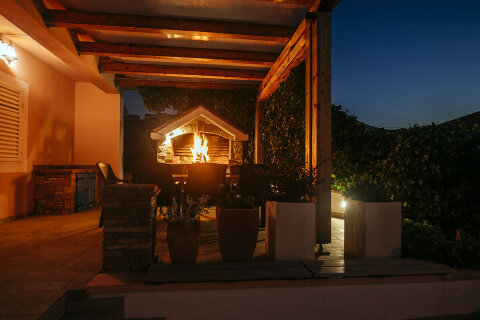 Prázdninový dům Riva - terasa s grilem, Mali Iž, ostrov Iž, Chorvatsko