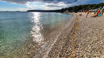 Mobilhome Mon Perin Resort - oblázková pláž Bale v části San Polo, Bale - Rovinj, Istrie, Chorvatsko