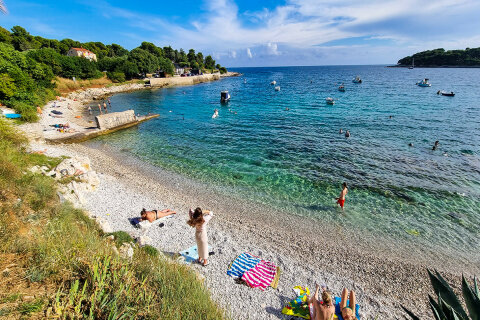 Apartmány Tradicija - oblázková pláž Zelenika, Pula, Istrie, Chorvatsko