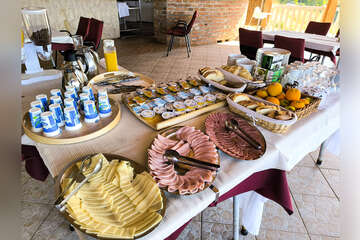 Apartmány Garden Resort-M - snídaně v restauraci, Potočnica, ostrov Pag, Chorvatsko