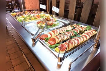 Resort Centinera*** - bufetové snídaně v hotelu, Banjole u Puly, Istrie, Chorvatsko