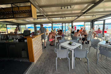 Apartmány Plavo Nebo - plážový bar Contish u pláže, Medulin, Istrie, Chorvatsko