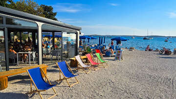 Apartmány Plavo Nebo, oblázková pláž Contish, Medulin, Istrie, Chorvatsko