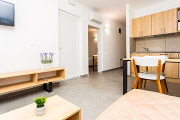 Apartmán Superior A pro 2–4 osoby, Resort Medena, Seget Donji, Trogirská riviéra, Chorvatsko