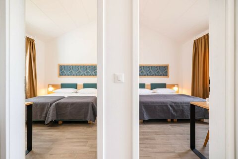 Apartmán Superior B pro 4–5 osob, Resort Medena, Seget Donji, Trogirská riviéra, Chorvatsko