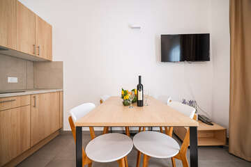 Apartmán Superior B pro 4–5 osob, Resort Medena, Seget Donji, Trogirská riviéra, Chorvatsko