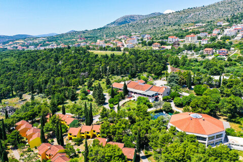 Apartmány Resort Medena - apartmány Superior a restaurace Maslina, Seget Donji, Trogirská riviéra, Chorvatsko